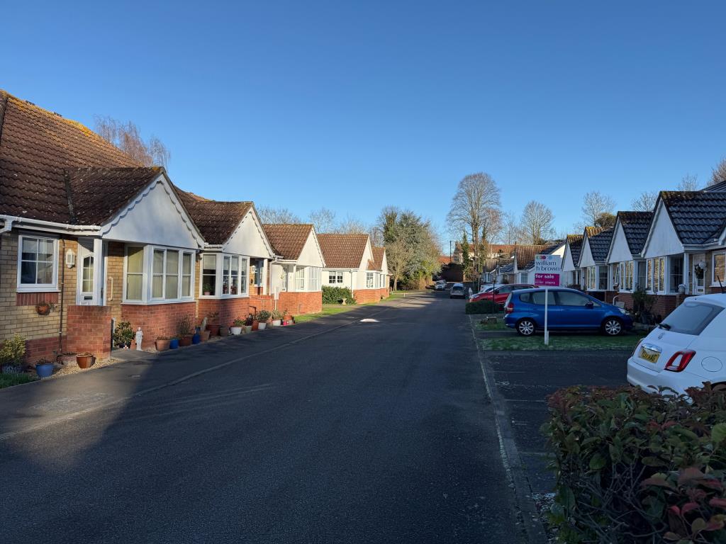 Lot: 9 - FREEHOLD GROUND RENT & UNIT TRANSFER INVESTMENT - General view of the freehold development